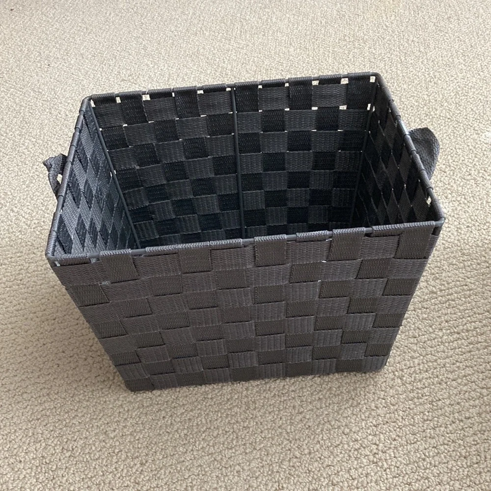 Small Storage Tote Basket Steel Frame Wire Woven Fabric Grey 10” x 12” x 8” NWT
